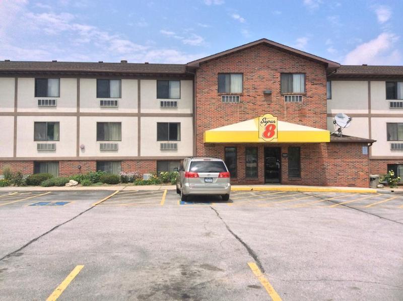 Motel Super 8 By Wyndham Omaha/West Dodge Extérieur photo